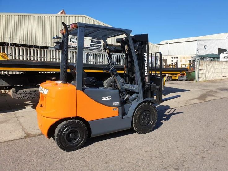 Forklift for rent in Dammam - Vision 2030 - image 3