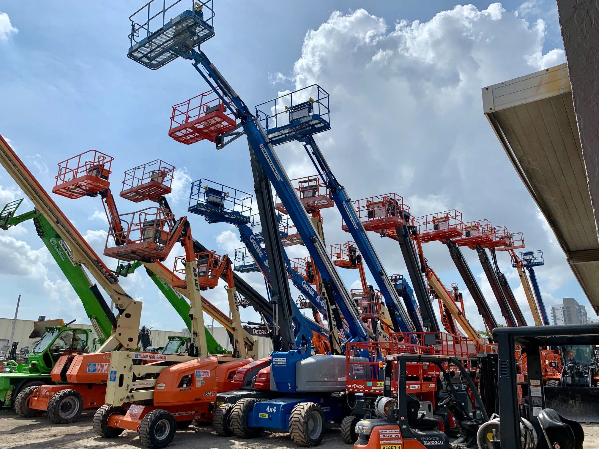 32 Meter Man Lift